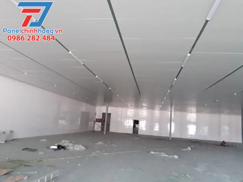 trần cách nhiệt bếp ăn công nghiệp