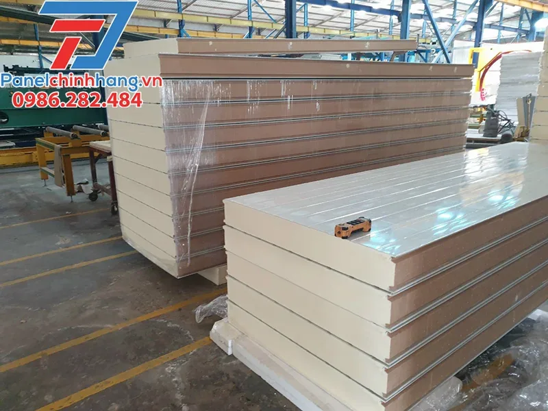 Những ưu điểm nổi trội của tấm panel PU cách nhiệt