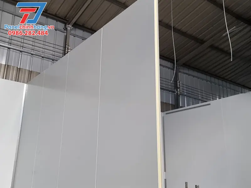 Sử dụng panel cách nhiệt để ốp tường, chống nóng cho nhà bungalow