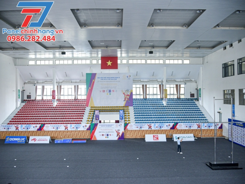 cách nhiệt cho nhà thi đấu