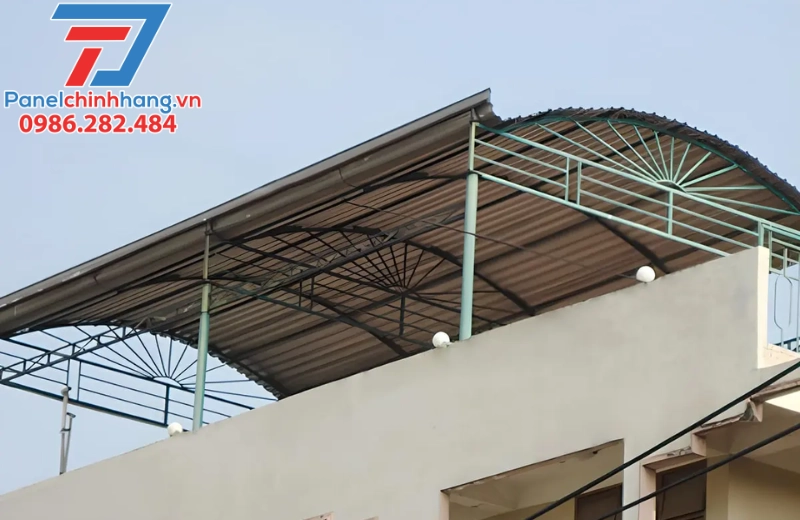 mái tôn chống nóng sân thượng