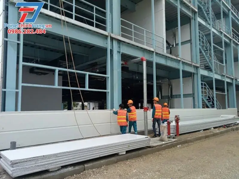 Quy trình triển khai giải pháp cách nhiệt nhà máy cùng Panelchinhhang