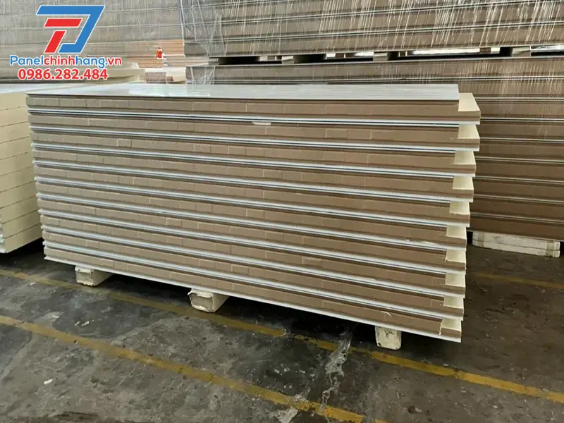 Sử dụng panel cách nhiệt chống nóng cho tường ngoài trời Sử dụng panel cách nhiệt chống nóng cho tường ngoài trời