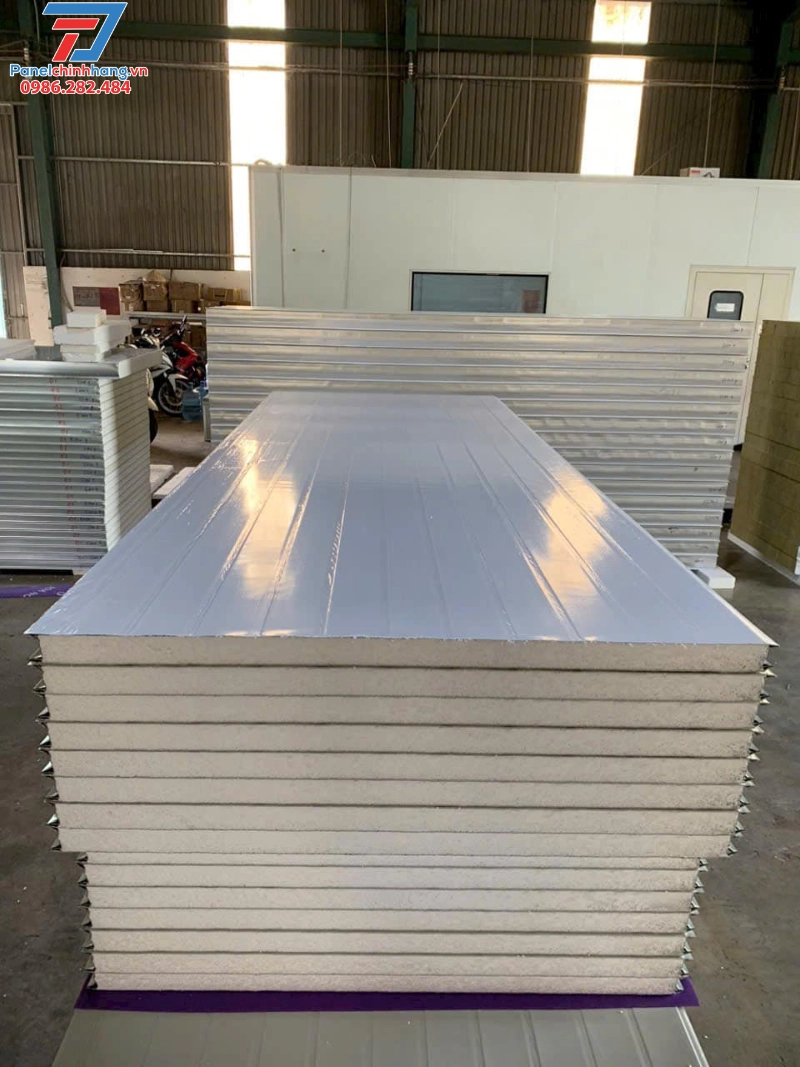 phân biệt panel cách nhiệt thật giả