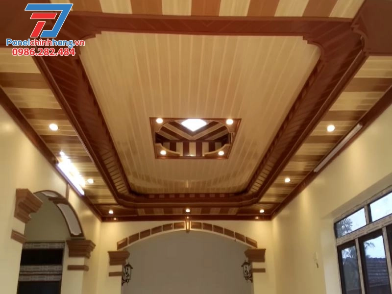 Nhà mái tôn nên làm trần gì