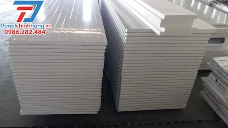 panel EPS có chống cháy không