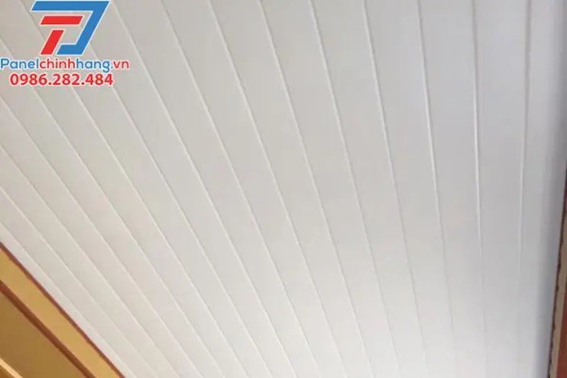 Tôn xốp làm trần Tôn xốp làm trần