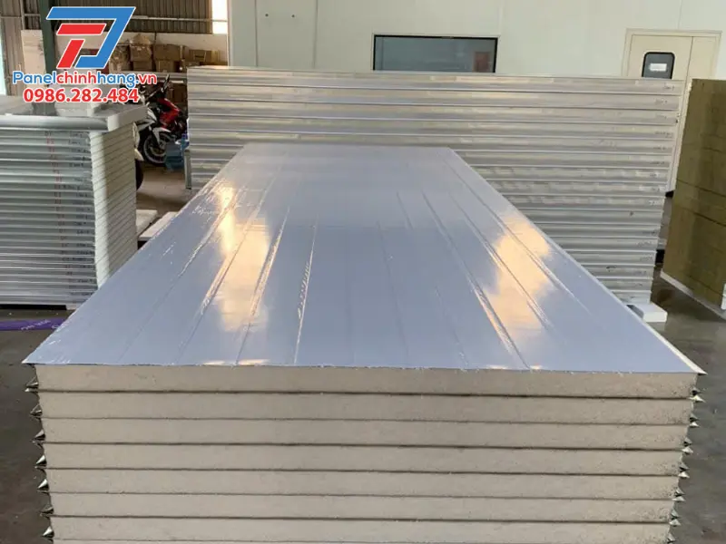 Sử dụng tấm panel cách nhiệt chống nóng cho tường 10
