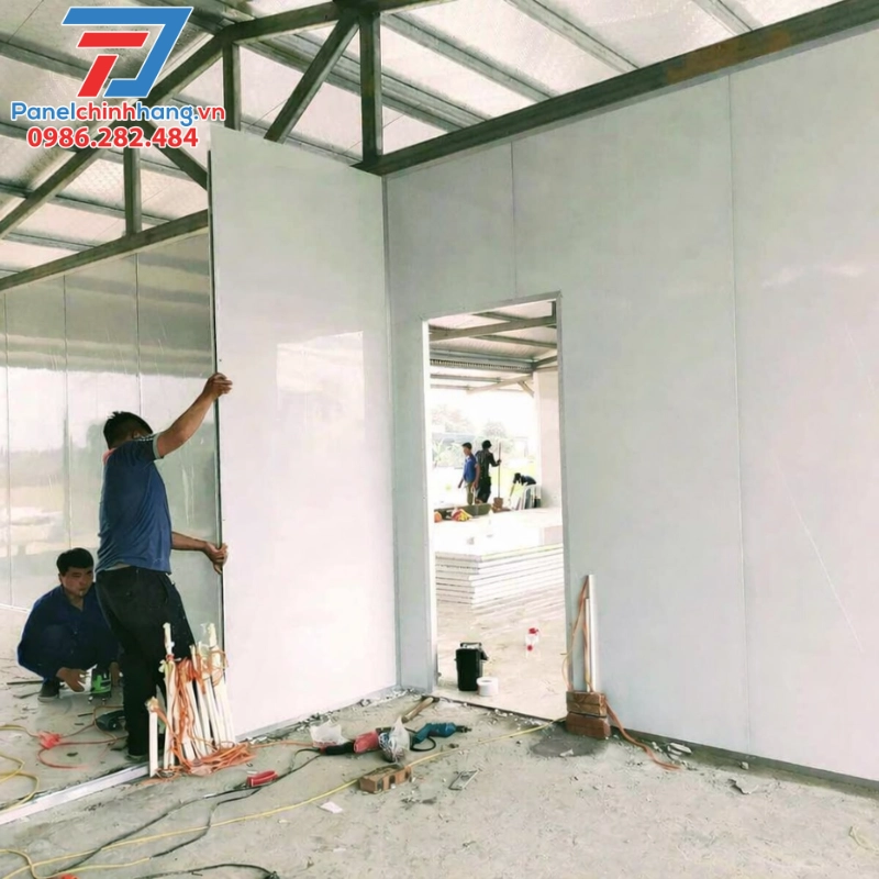 cách nhiệt nhà máy nhựa