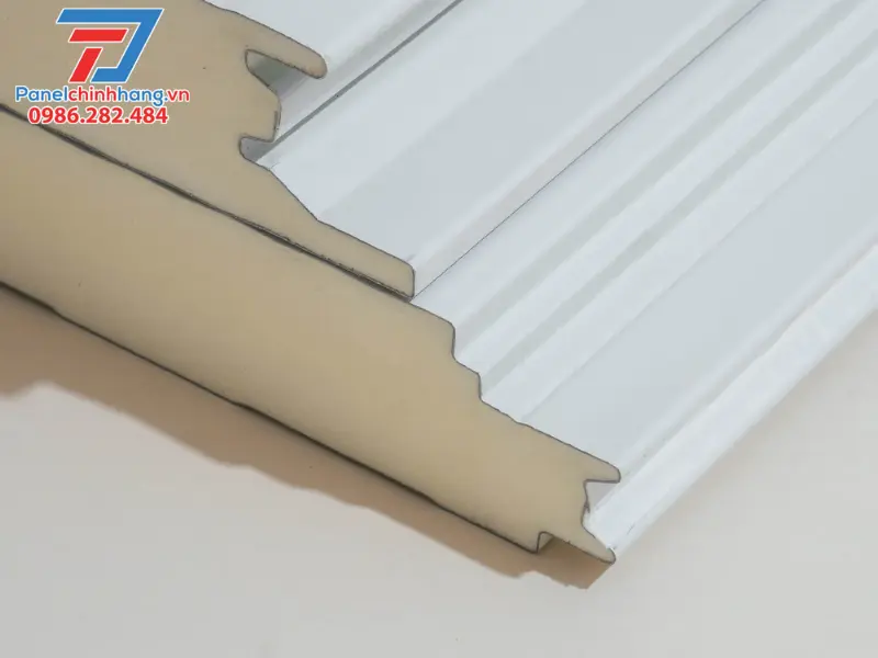 sử dụng Panel PIR (Polyisocyanurate) cho hệ thống cách nhiệt sân bay