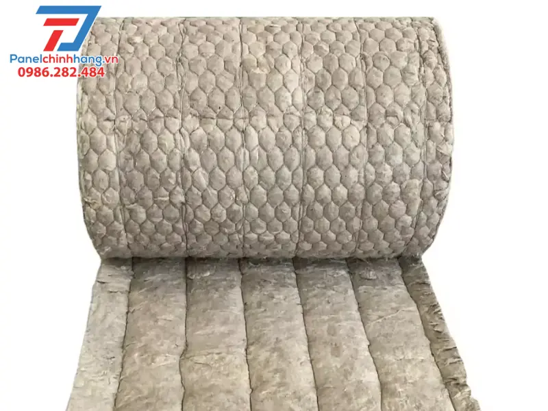 Bông khoáng Rockwool cuộn có lưới kẽm là gì