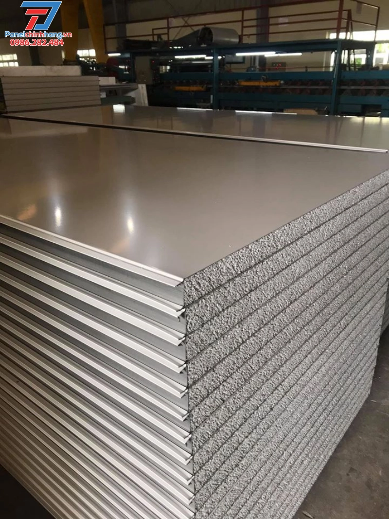 Panel EPS chống cháy và Panel EPS thường