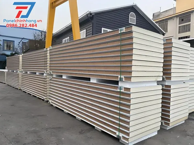 sử dụng Panel PIR (Polyisocyanurate) trong việc cách nhiệt trung tâm thương mại