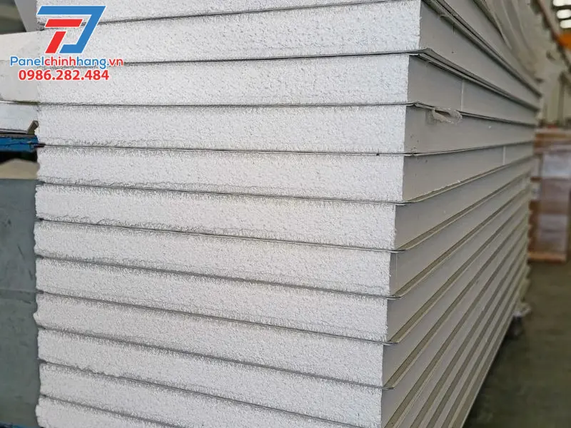 Công dụng của tấm cách nhiệt cho phòng ngủ