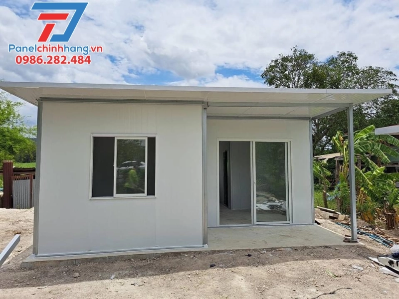 Nhà panel EPS với nhà truyền thống