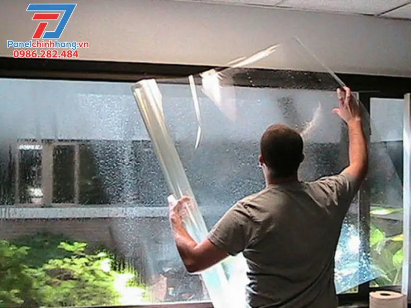 sử dụng Kính cách nhiệt và phim cách nhiệt phòng khám