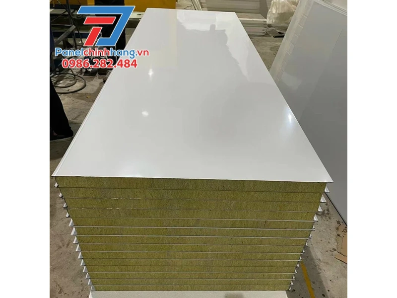 Panel EPS và Xốp phun PU