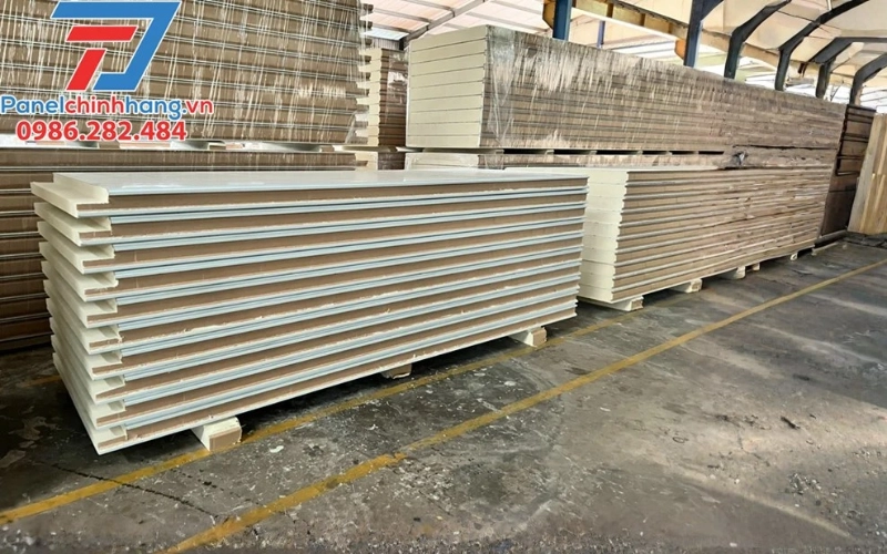 panel EPS có chống cháy không