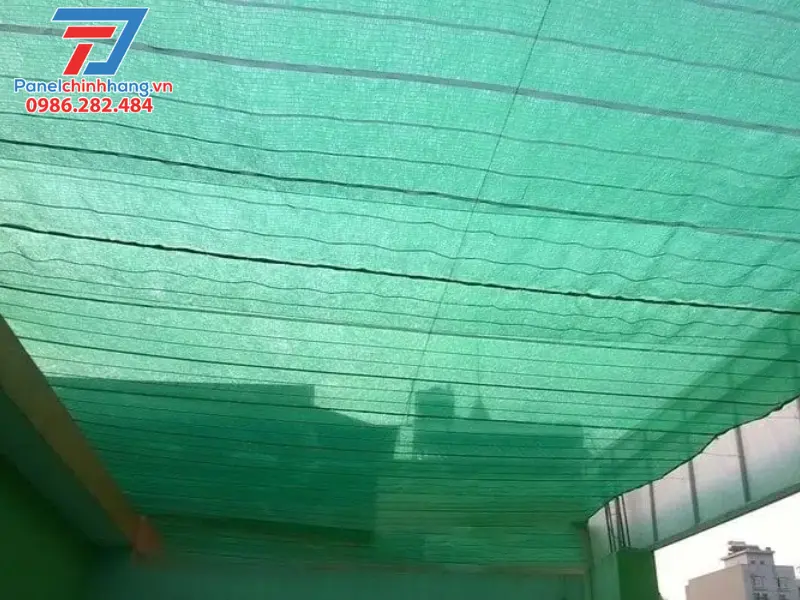 Sử dụng lưới che nắng để chống nóng trang trại