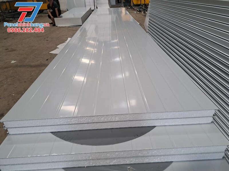 Panel cách nhiệt - Giải pháp cách nhiệt ngăn ngừa ẩm mốc 2 trong 1