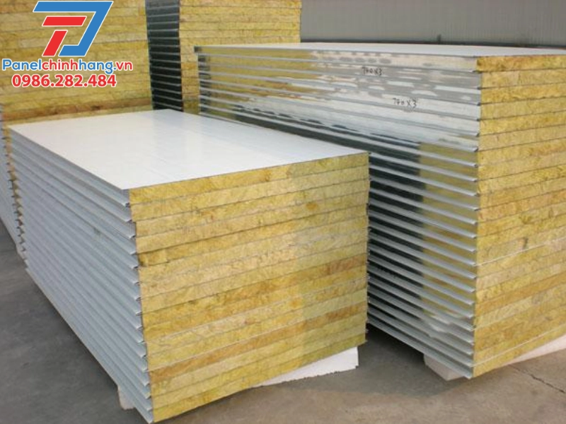 So Sánh Panel EPS Và Panel Bông Khoáng Chi Tiết | Nên Chọn Loại Nào?