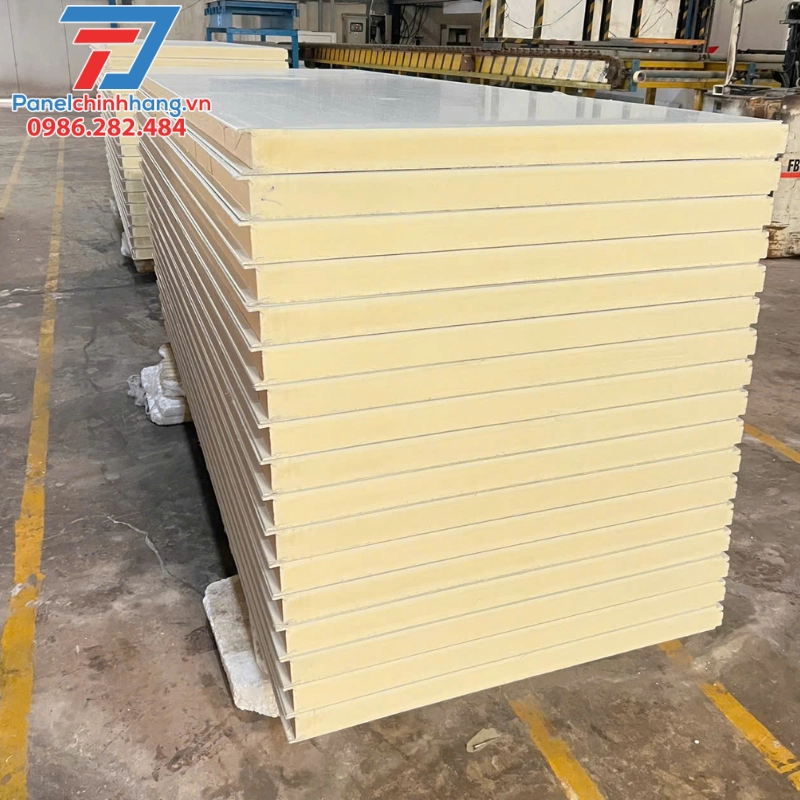 panel cách nhiệt có chống cháy không