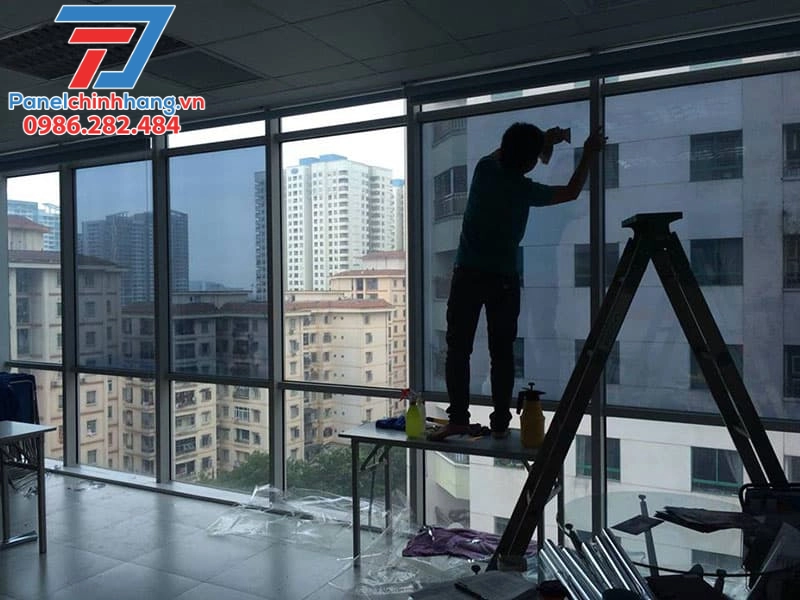 cách nhiệt cửa kính phòng gym cách nhiệt cửa kính phòng gym