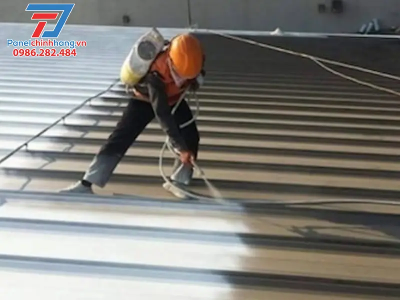 Sử dụng sơn chống nóng chuyên dụng để cách nhiệt nhà mái thái
